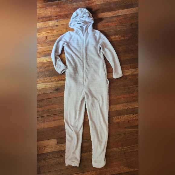 Secret Treasures Other - Secret Treasures Cream Footies One Piece